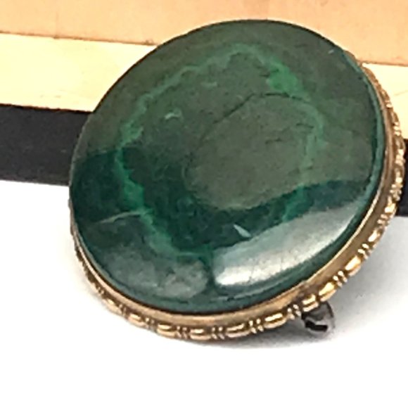 Vintage Malachite Stone Brooch set in 10K Yellow Gold Ornate Frame, Boho Chic - Picture 2 of 7